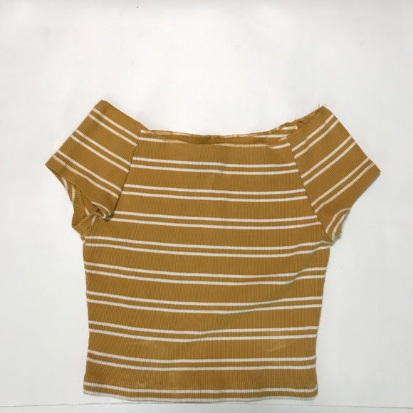 Brandy Melville Crop Top Bundle of Three - Picture 3 of 10